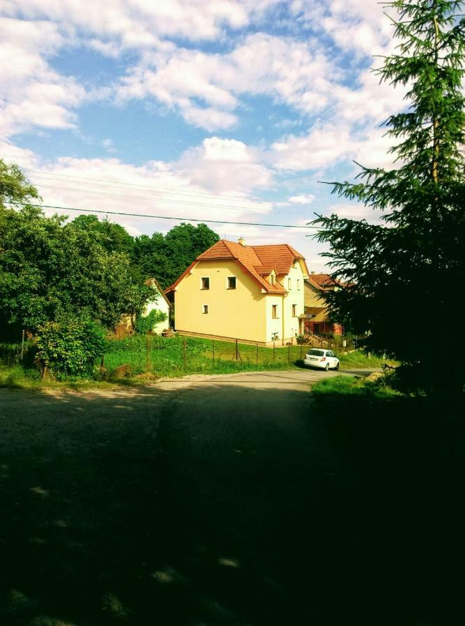 Apartman Pod Kalvariou - Rodinny Dom Banská Štiavnica 外观 照片